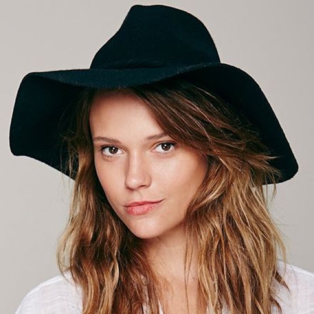 💕 FREE PEOPLE clipperton hat - “extended” rim